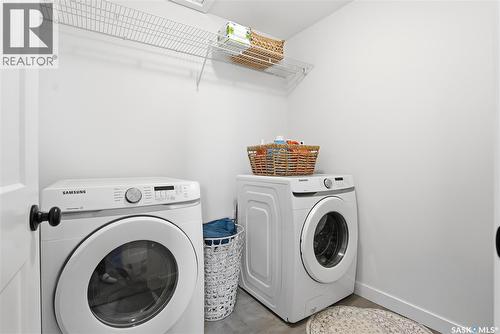 153 Echo Lane, Martensville, SK - Indoor Photo Showing Laundry Room