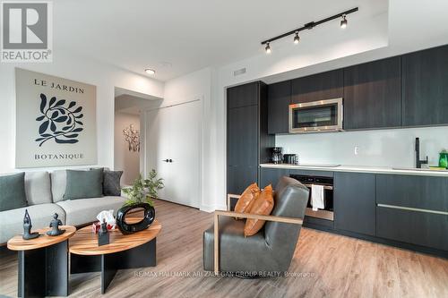 4402 - 327 King Street W, Toronto, ON - Indoor