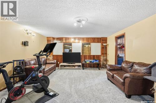 2815 Corbett Road, Regina, SK - Indoor Photo Showing Gym Room