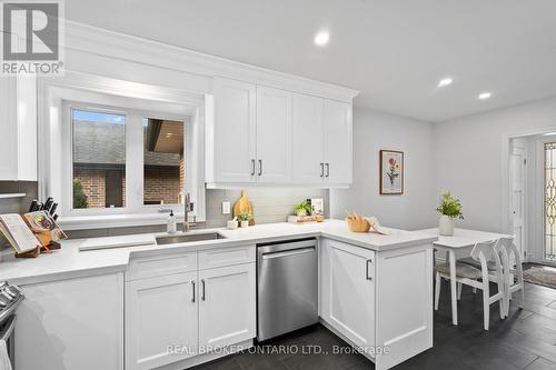 21 Decarie Circle, Toronto, ON - Indoor Photo Showing Kitchen