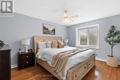21 Decarie Circle, Toronto, ON - Indoor Photo Showing Bedroom