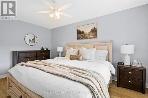 21 Decarie Circle, Toronto, ON - Indoor Photo Showing Bedroom