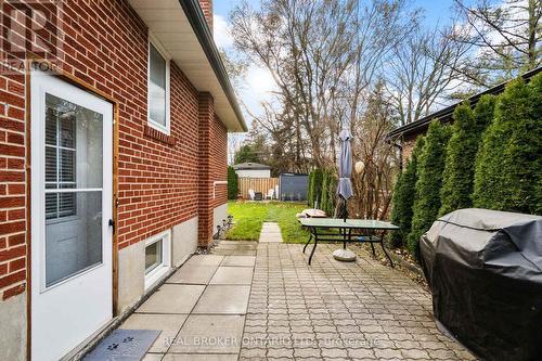 21 Decarie Circle, Toronto, ON - Outdoor