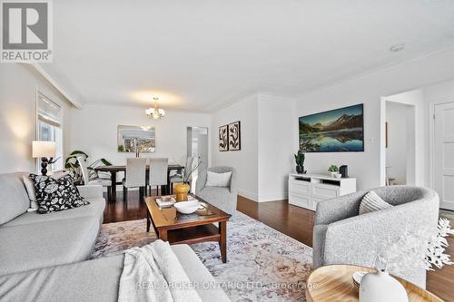 21 Decarie Circle, Toronto, ON - Indoor Photo Showing Living Room