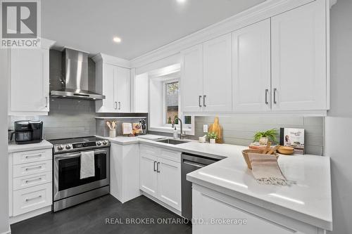 21 Decarie Circle, Toronto, ON - Indoor Photo Showing Kitchen With Upgraded Kitchen