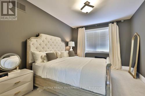 683 Canyon Street, Mississauga, ON - Indoor Photo Showing Bedroom