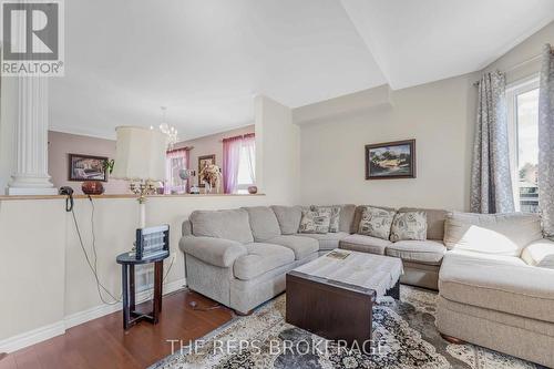 97 Black Bear Way, Ottawa, ON - Indoor Photo Showing Living Room