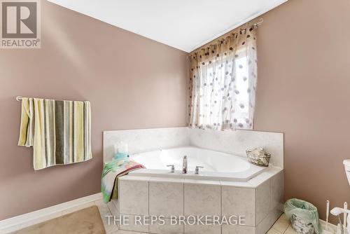 97 Black Bear Way, Ottawa, ON - Indoor Photo Showing Bathroom