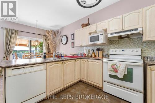 97 Black Bear Way, Ottawa, ON - Indoor Photo Showing Kitchen With Double Sink