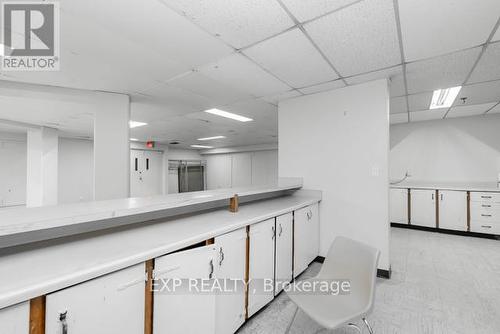 226 - 3025 The Credit Woodlands Drive, Mississauga, ON -  Photo Showing Other Room