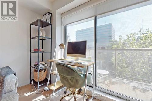 408 - 140 Bathurst Street, Toronto, ON - Indoor Photo Showing Office