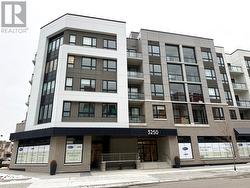 516 - 3250 CARDING MILL TRAIL  Oakville, ON L6M 1L3