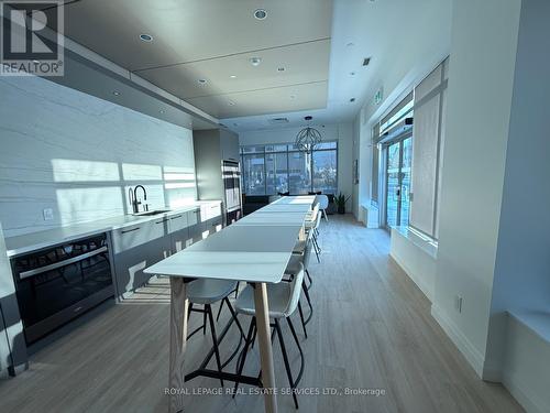 516 - 3250 Carding Mill Trail, Oakville, ON - Indoor