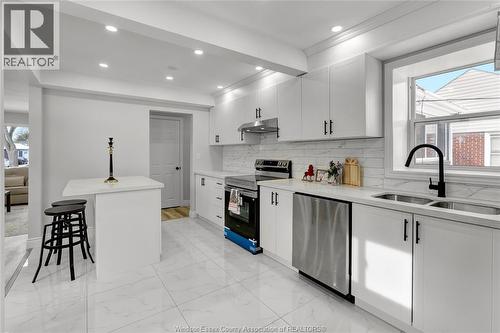 3104 Academy, Windsor, ON - Indoor Photo Showing Kitchen With Double Sink With Upgraded Kitchen