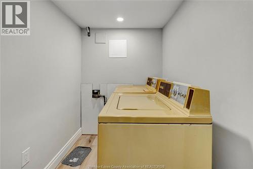3104 Academy, Windsor, ON - Indoor Photo Showing Laundry Room