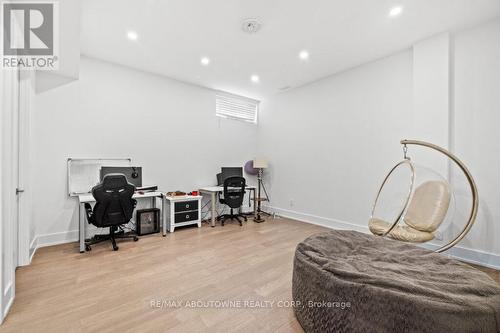 334 Third Lane, Oakville, ON - Indoor