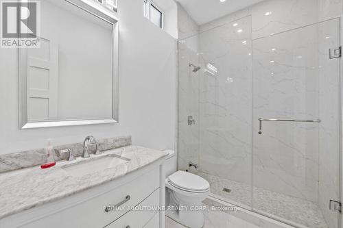 334 Third Lane, Oakville, ON - Indoor Photo Showing Bathroom