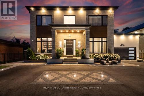 334 Third Lane, Oakville, ON - Outdoor With Facade