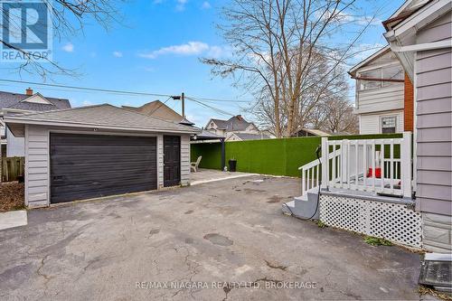 42 Grove Street, Welland (Welland Downtown), ON - Outdoor With Deck Patio Veranda