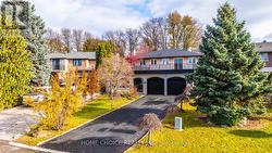 43 GOLFWOOD HEIGHTS E  Toronto, ON M9P 3L8