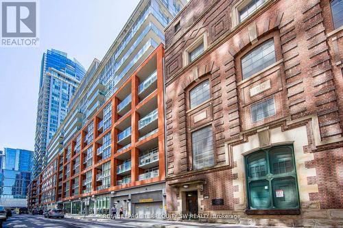 314 - 21 NELSON STREET  Toronto, ON M5V 3H9
