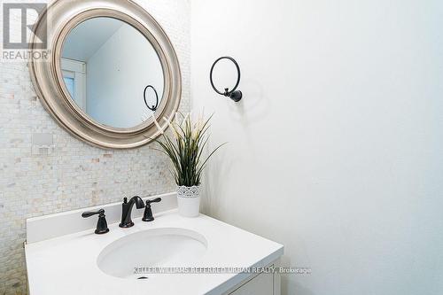 68 - 16 Sprucedale Way, Whitby, ON - Indoor Photo Showing Bathroom