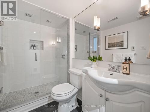 132 Withrow Avenue, Toronto, ON - Indoor Photo Showing Bathroom