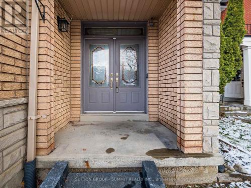 7676 Black Walnut Trail E, Mississauga, ON - Outdoor