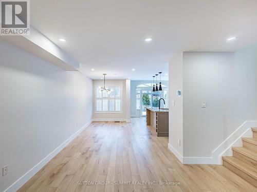 7676 Black Walnut Trail E, Mississauga, ON - Indoor Photo Showing Other Room