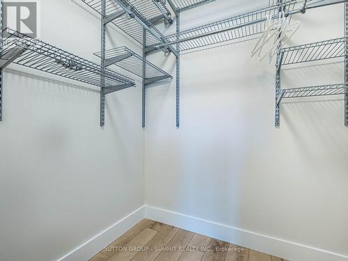 7676 Black Walnut Trail E, Mississauga, ON - Indoor Photo Showing Other Room