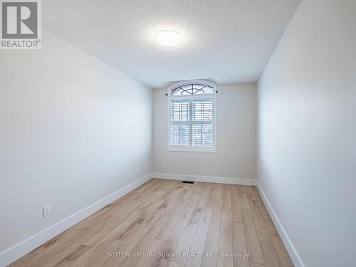 7676 Black Walnut Trail E, Mississauga, ON - Indoor Photo Showing Other Room