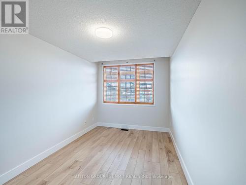 7676 Black Walnut Trail E, Mississauga, ON - Indoor Photo Showing Other Room