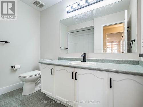 7676 Black Walnut Trail E, Mississauga, ON - Indoor Photo Showing Bathroom