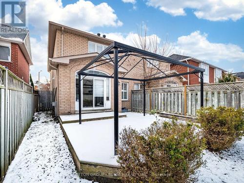 7676 Black Walnut Trail E, Mississauga, ON - Outdoor