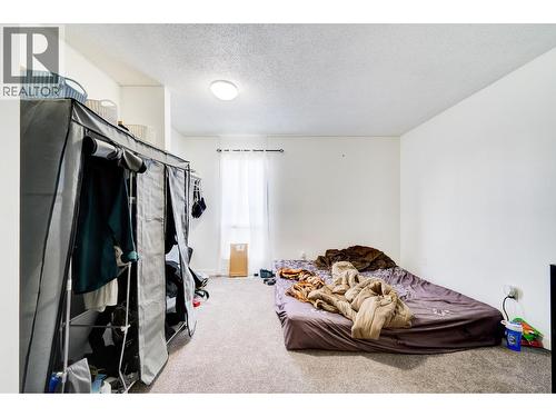 1435 Summit Drive Unit# 53, Kamloops, BC - Indoor Photo Showing Bedroom