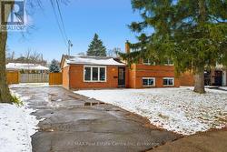 65 SUNNYLEA CRESCENT  Guelph (General Hospital), ON N1E 1W3