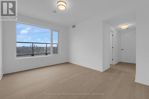 622 - 259 The Kingsway, Toronto, ON - Indoor Photo Showing Other Room