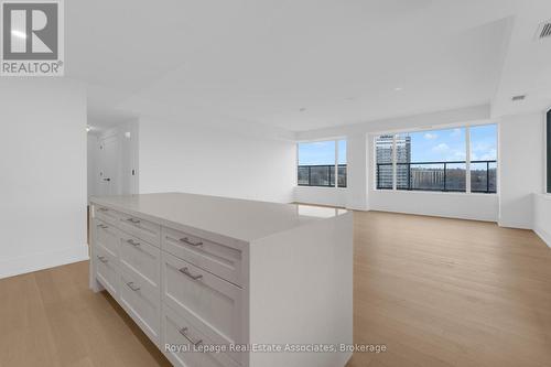 622 - 259 The Kingsway, Toronto, ON - Indoor Photo Showing Other Room