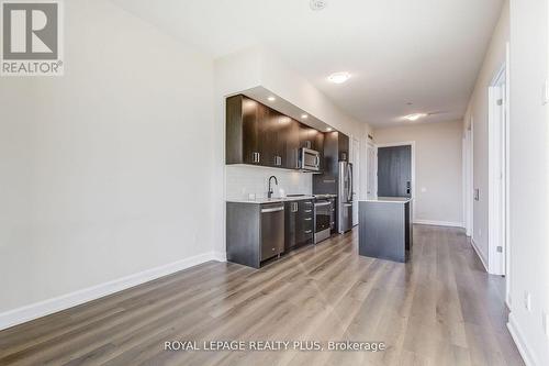 2202 - 3220 William Coltson Avenue, Oakville, ON - Indoor Photo Showing Kitchen