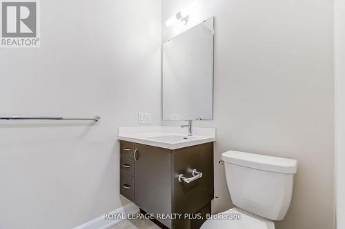 2202 - 3220 William Coltson Avenue, Oakville, ON - Indoor Photo Showing Bathroom