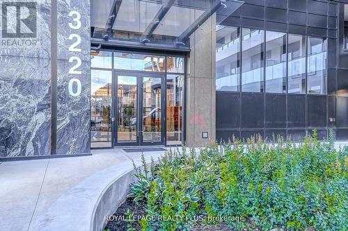 2202 - 3220 William Coltson Avenue, Oakville, ON - 