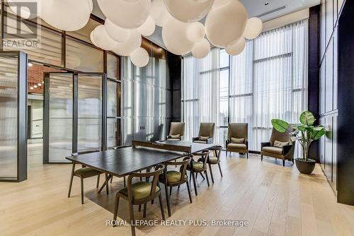 2202 - 3220 William Coltson Avenue, Oakville, ON - Indoor