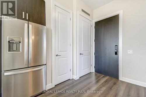 2202 - 3220 William Coltson Avenue, Oakville, ON - Indoor Photo Showing Other Room
