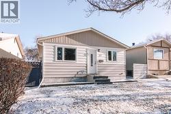 29 Nathan STREET  Regina, SK S4R 4Z3