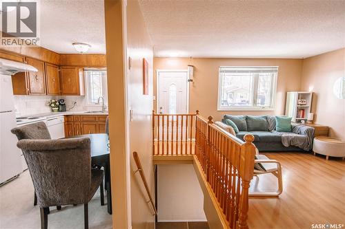 29 Nathan Street, Regina, SK - Indoor Photo Showing Living Room
