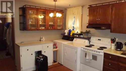 23 Blackwell Rd, Elliot Lake, ON - Indoor Photo Showing Kitchen