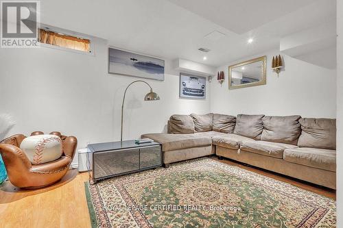 21 Dunure Crescent, Brampton, ON - Indoor Photo Showing Living Room