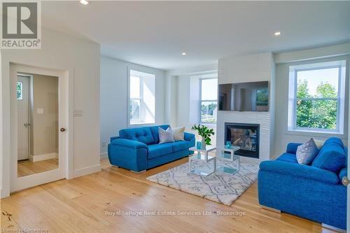 1748 Centre Road, Hamilton (Carlisle), ON - Indoor Photo Showing Living Room With Fireplace
