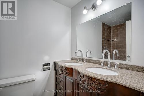 1 - 2411 Sovereign Street, Oakville, ON - Indoor Photo Showing Bathroom