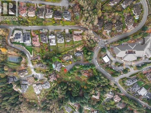 2320 Chairlift Close, West Vancouver, BC 